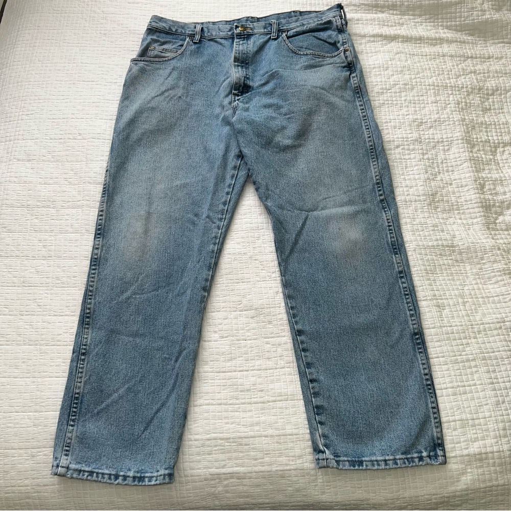 Wrangler Blues Men’s Denim Blue Jeans
• Size 38x30